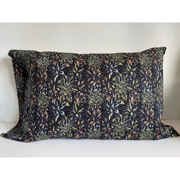 Midnight Pineapple Pillowcase | Handmade | 100% Cotton - Picture 1 of 4